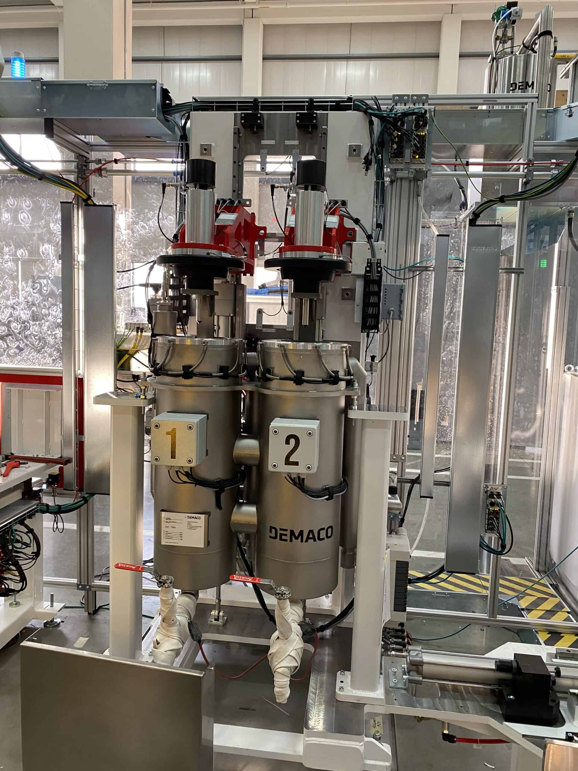 Cryogenic cooling trays